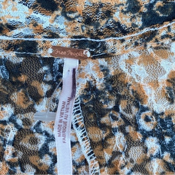 Free People Multicolor Snake Print Blouse lace - Picture 2 of 3